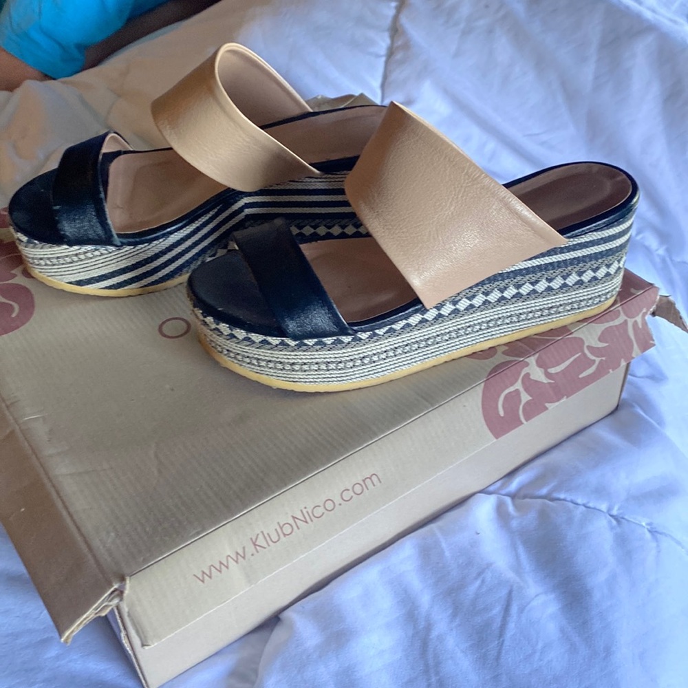 Womens sandals